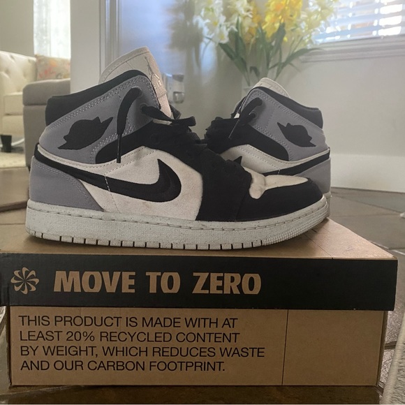 Air Jordan 1 Mid SE Light Steel Gray Womens US Size 8 - Picture 3 of 3